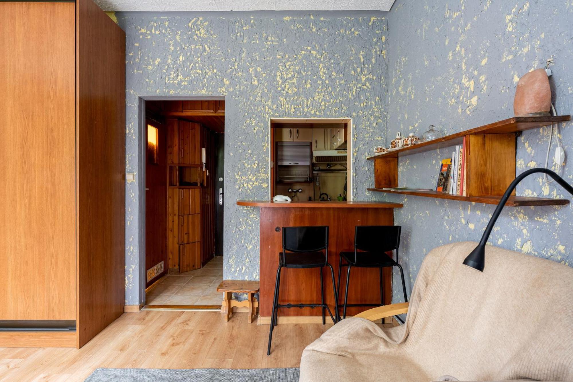 Nowa Huta Standard Apartment Krakau